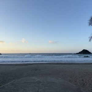 遙南方の台風の余波波高い