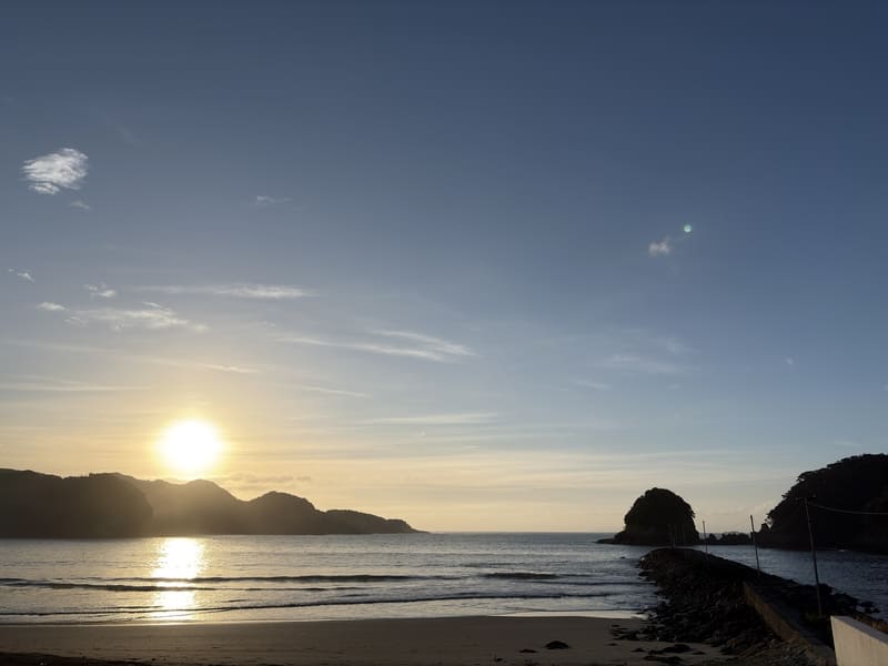 Yumigahama Beach Sunroad