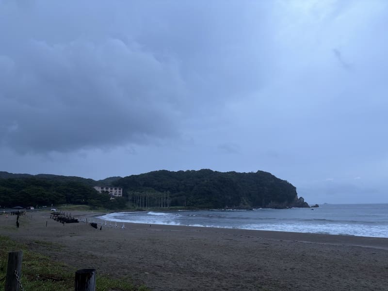Rain at Yumigahama Beach